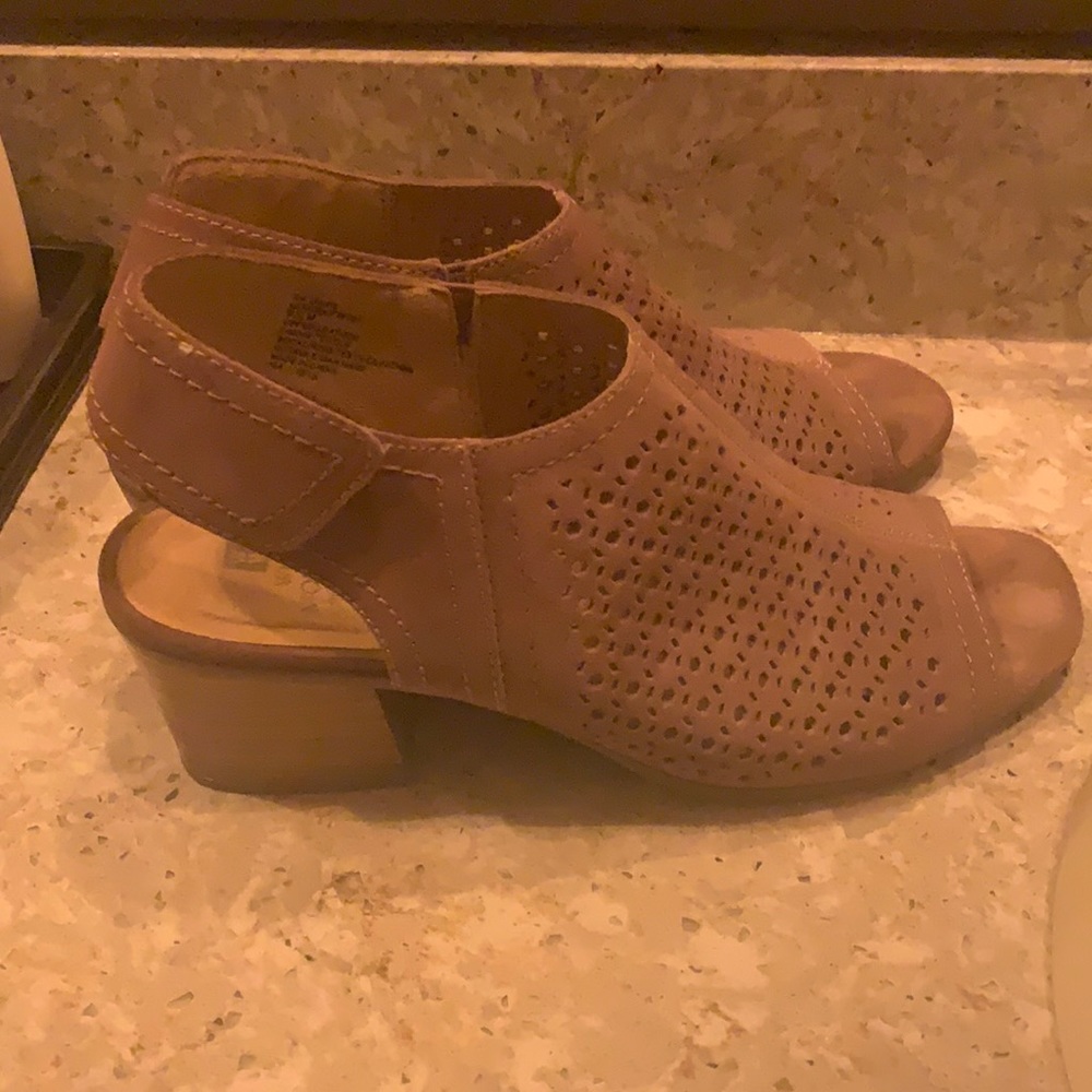 Womens heels 9 1/2